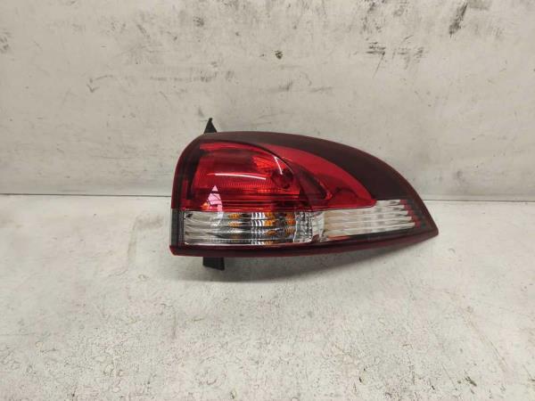 FEU ARRIERE DROIT RENAULT - Vue 1